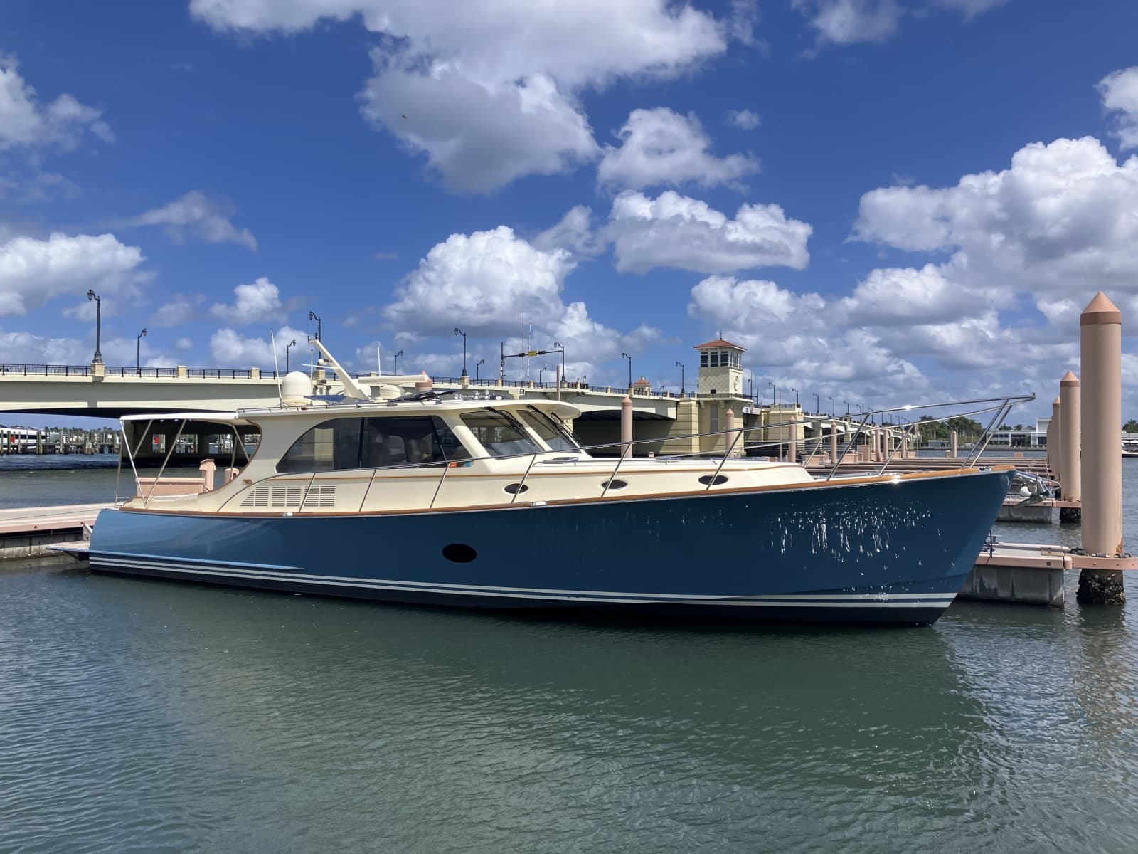 2013 Hinckley Talaria