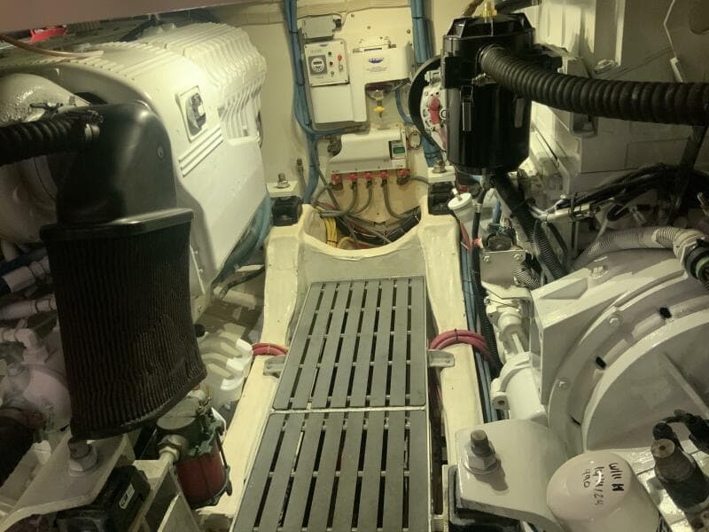 2013 Hinckley Talaria