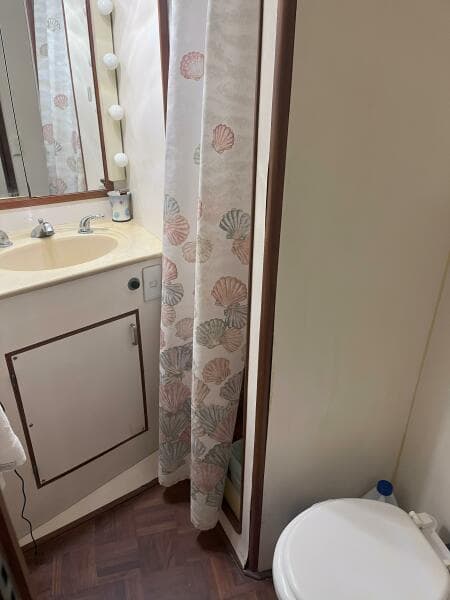 1990 Jefferson 43 Sundeck