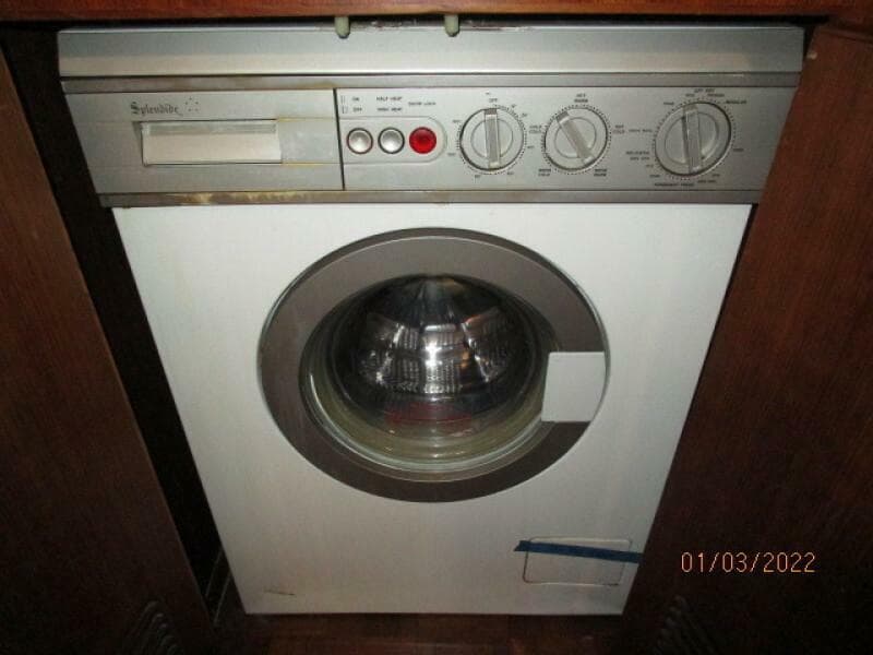 1990 Jefferson 43 Sundeck