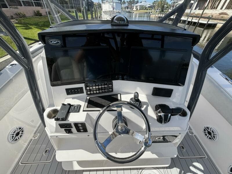 2023 Sea Fox 328 Commander