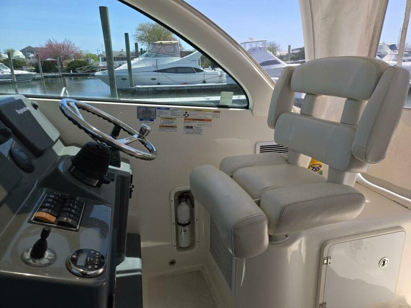 2013 Pursuit 345 Offshore