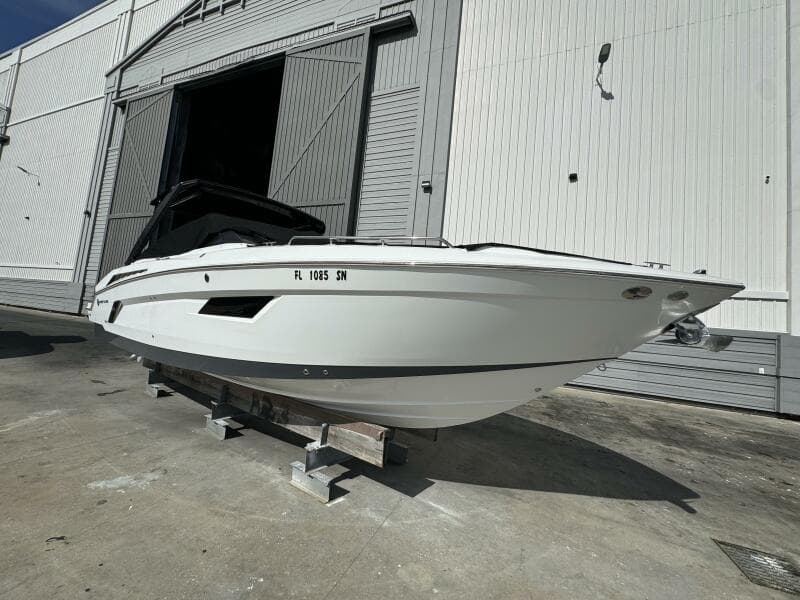 2019 Cruisers Yachts 338