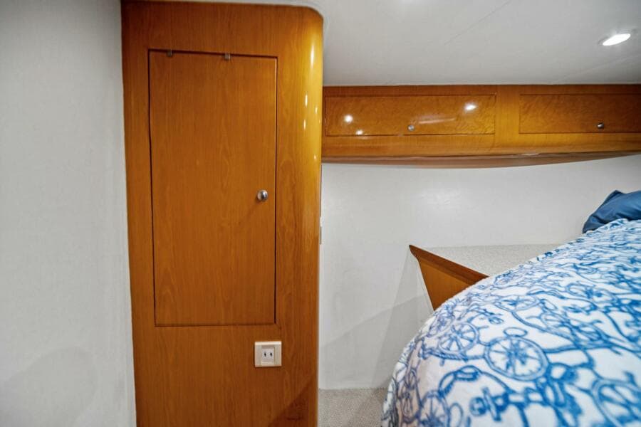 1999 Buddy Davis 52 Express 'Miss Josie'