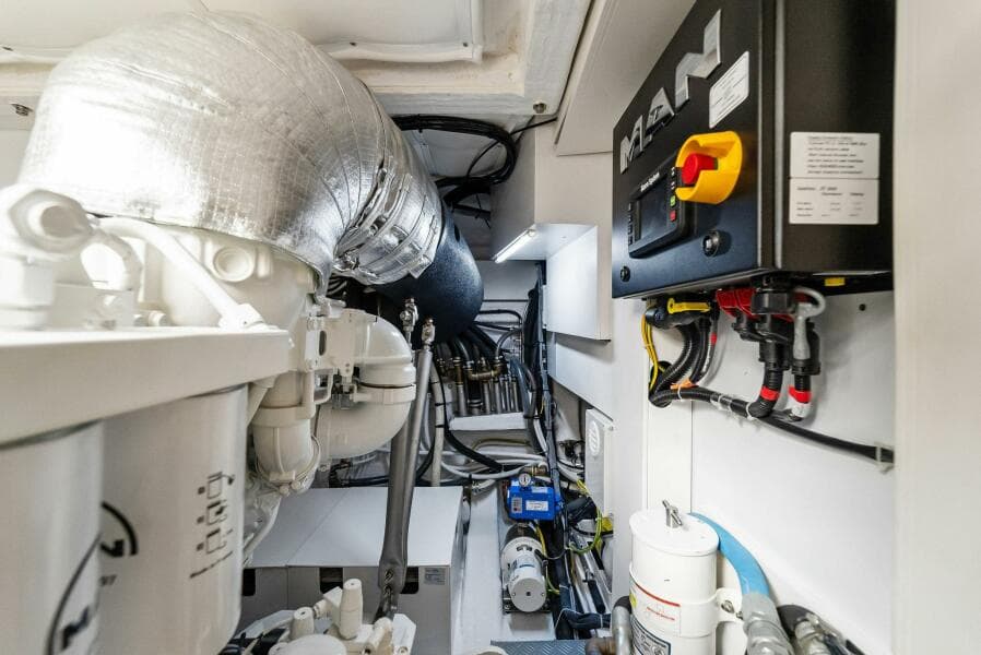 2023 Ferretti Yachts 670