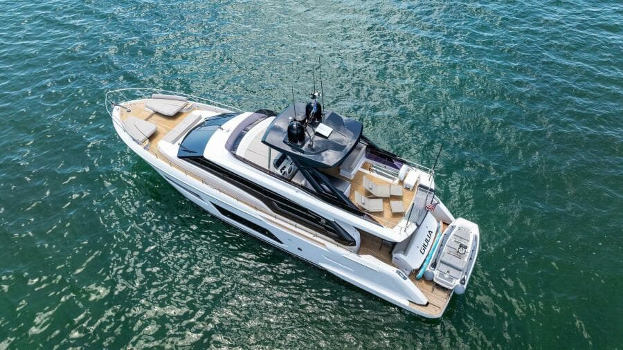 2023 Ferretti Yachts 670