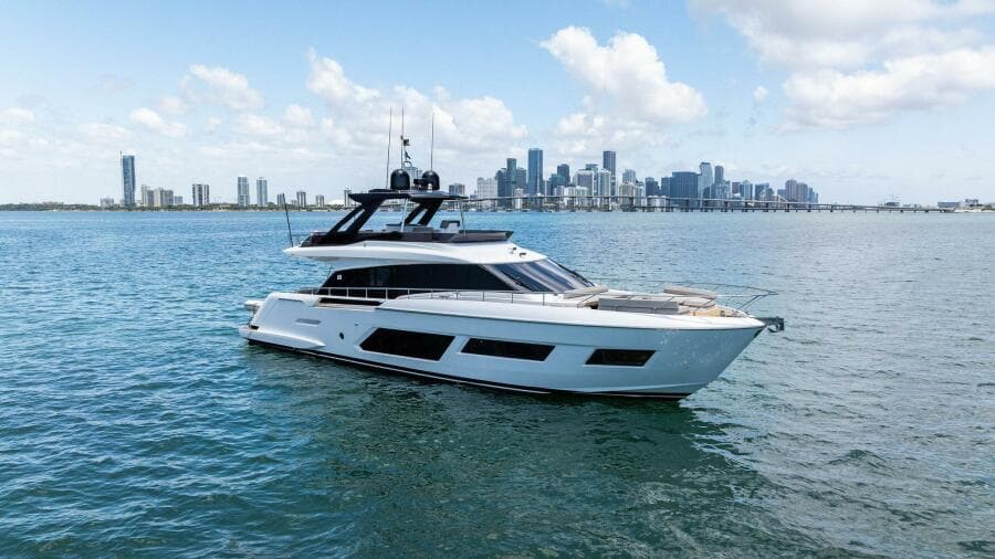 2023 Ferretti Yachts 670