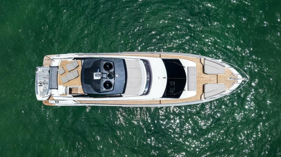 2023 Ferretti Yachts 670