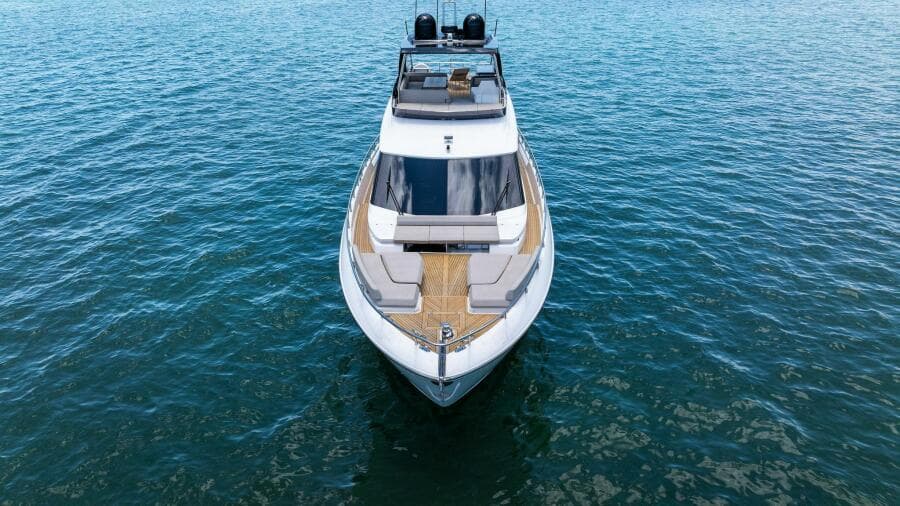 2023 Ferretti Yachts 670