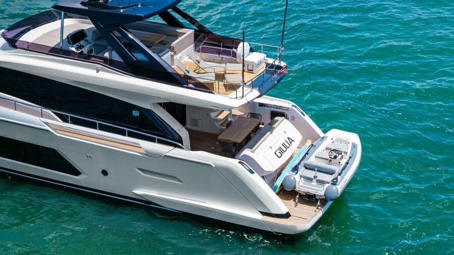 2023 Ferretti Yachts 670