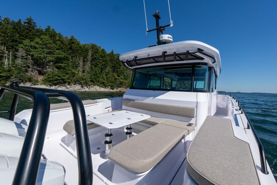 2025 Axopar Cross Cabin