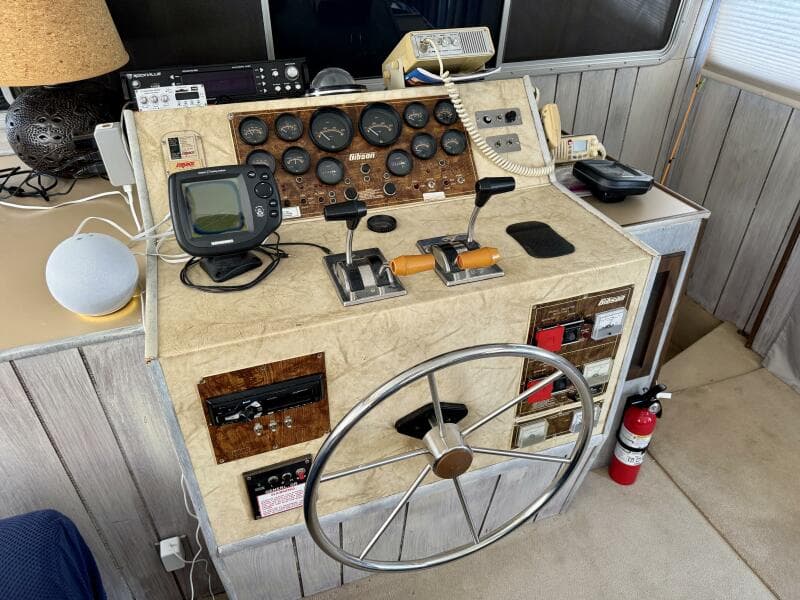 1987 Gibson 14 x 50 Standard