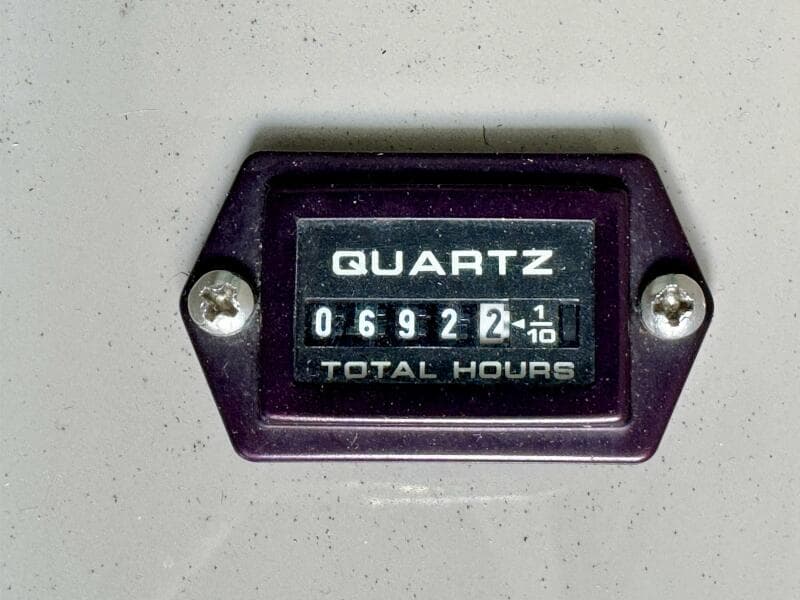 1994 Chaparral Signature 27 Cabin Cruiser