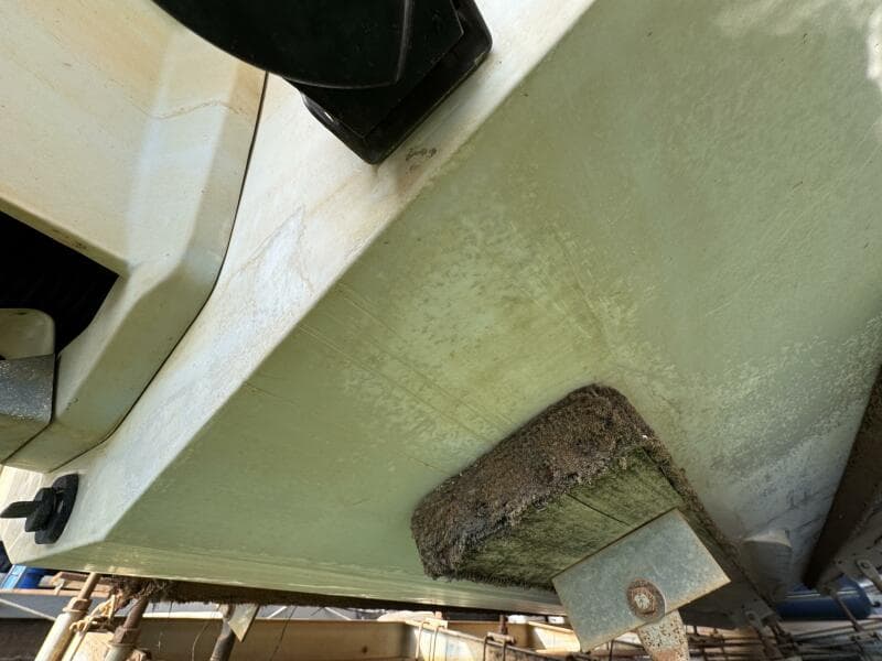 1994 Chaparral Signature 27 Cabin Cruiser