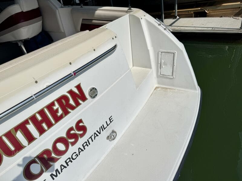 1994 Chaparral Signature 27 Cabin Cruiser