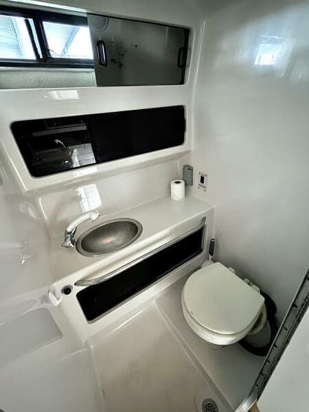 1994 Chaparral Signature 27 Cabin Cruiser