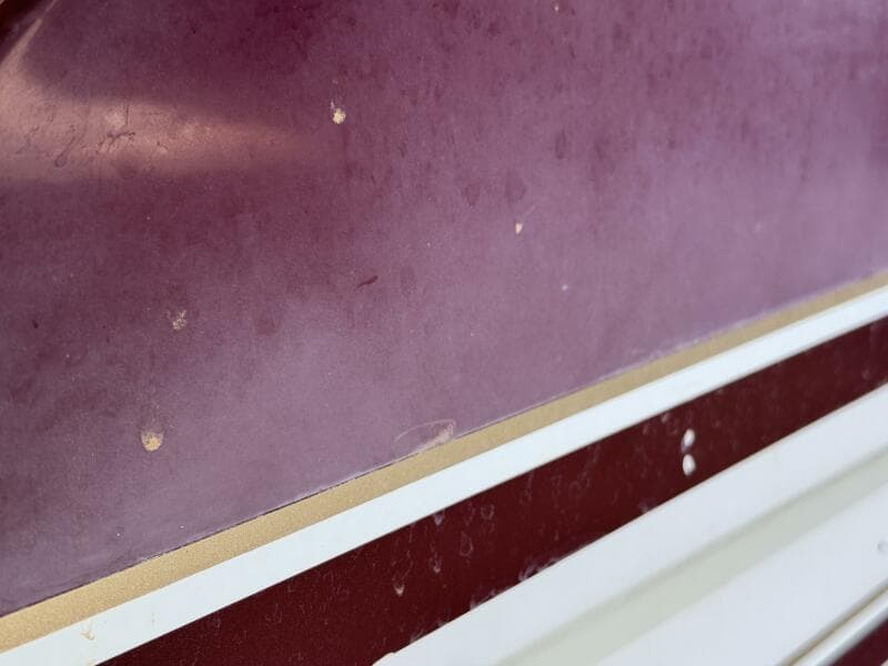 1994 Chaparral Signature 27 Cabin Cruiser