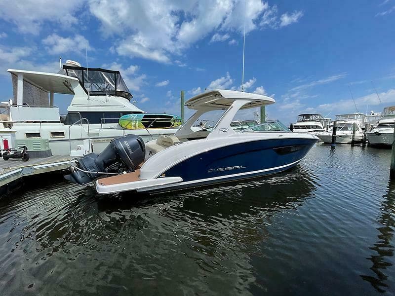 2018 Regal 33 OBX