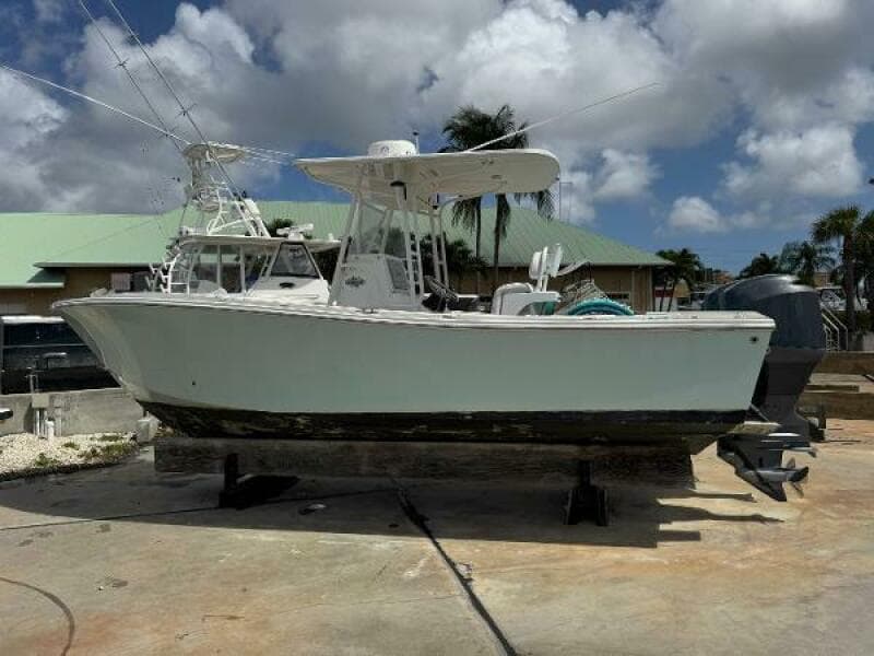 2005 Regulator 23 Center Console