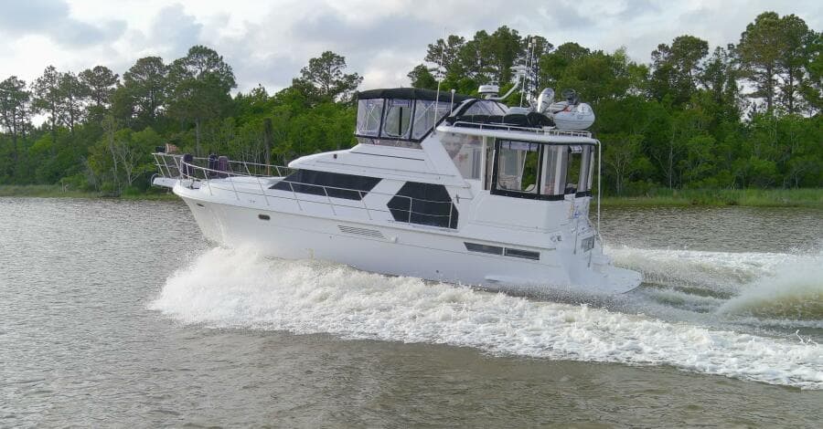 1997 44 Carver 445 Zodiac Gypsea Port (2)