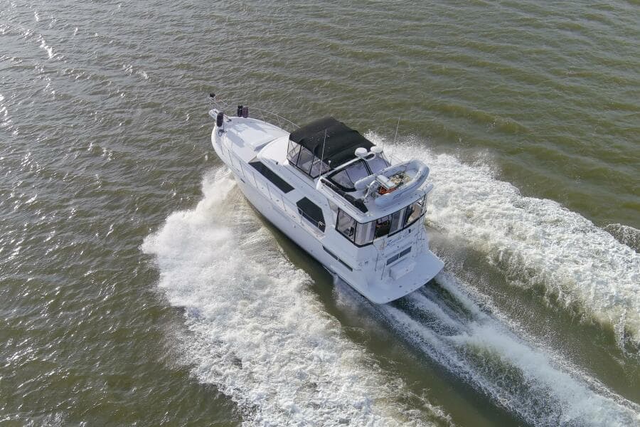 1997 44 Carver 445 Zodiac Gypsea Running