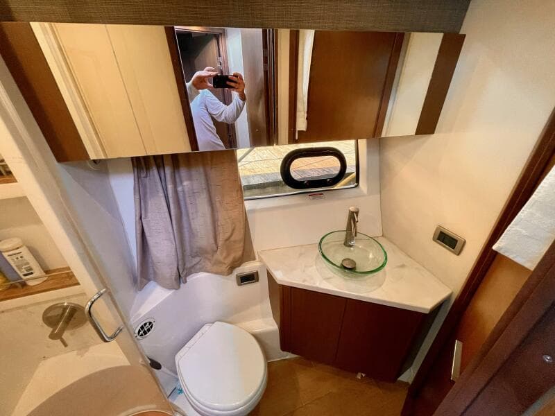 2017 Sea Ray 400 Sundancer