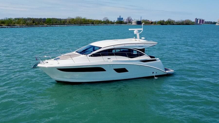 2017 Sea Ray 400 Sundancer