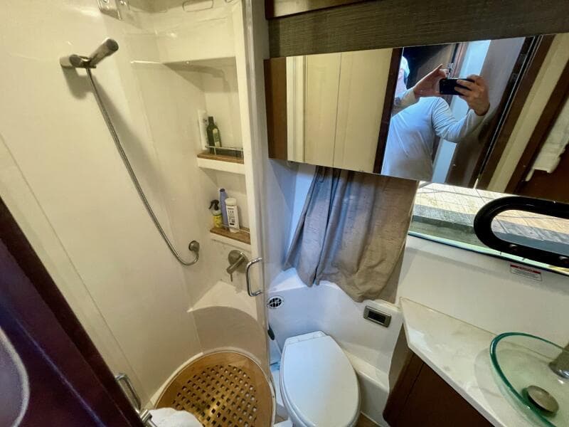 2017 Sea Ray 400 Sundancer