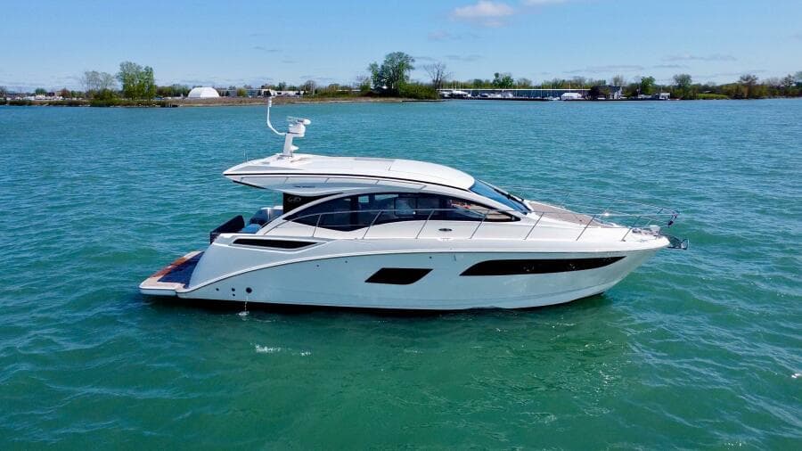 2017 Sea Ray 400 Sundancer