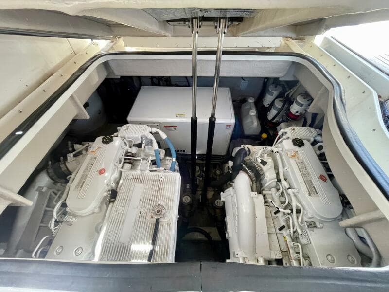 2017 Sea Ray 400 Sundancer