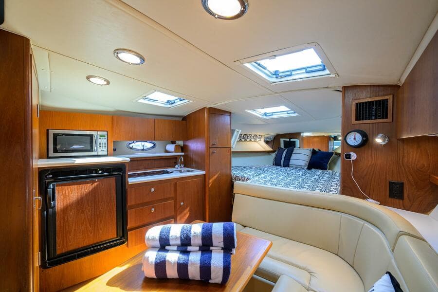 Tiara 3100 LE Black Jack - Cabin