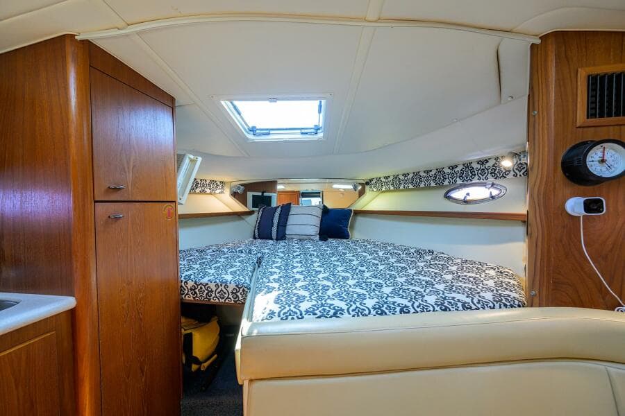 Tiara 3100 LE Black Jack - Cabin, Berth