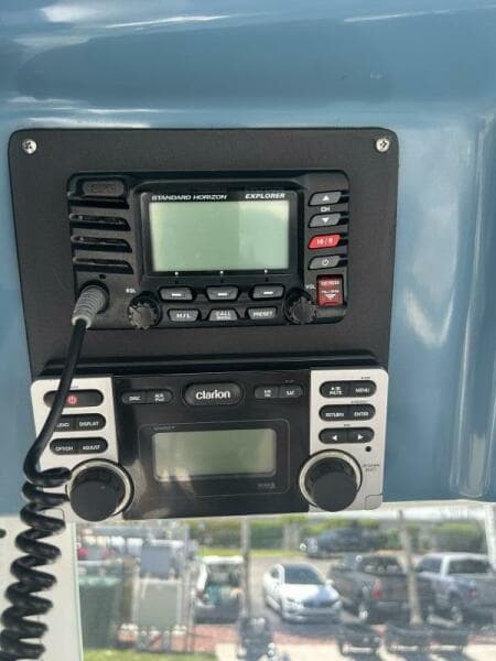 2007 Everglades 240CC