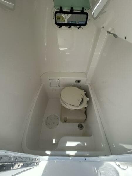 2007 Everglades 240CC