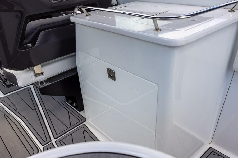 2023 Monterey 255 Super Sport boat interior with sleek cabinetry and modern design.