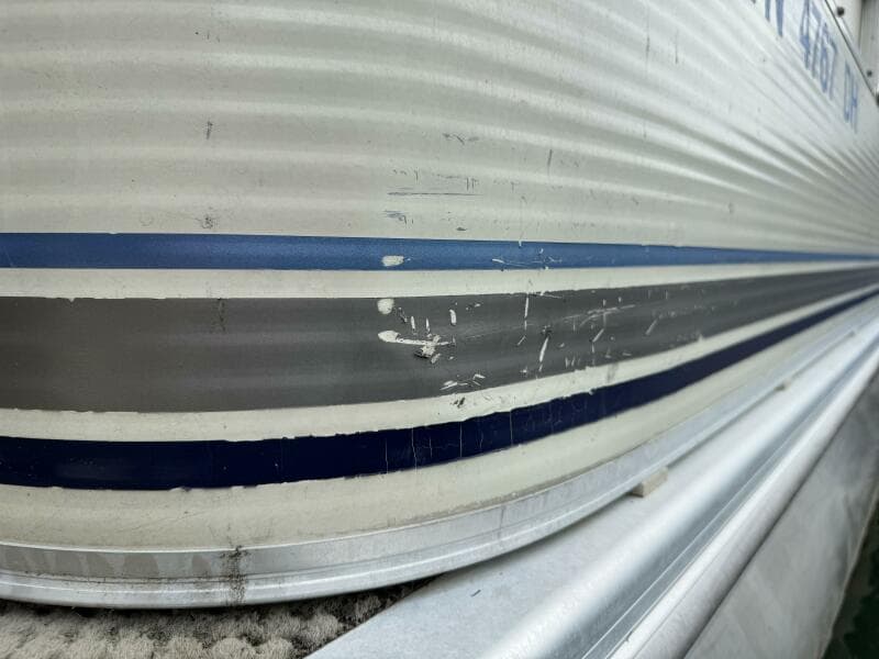 2002 Bennington 257L Pontoon Boat