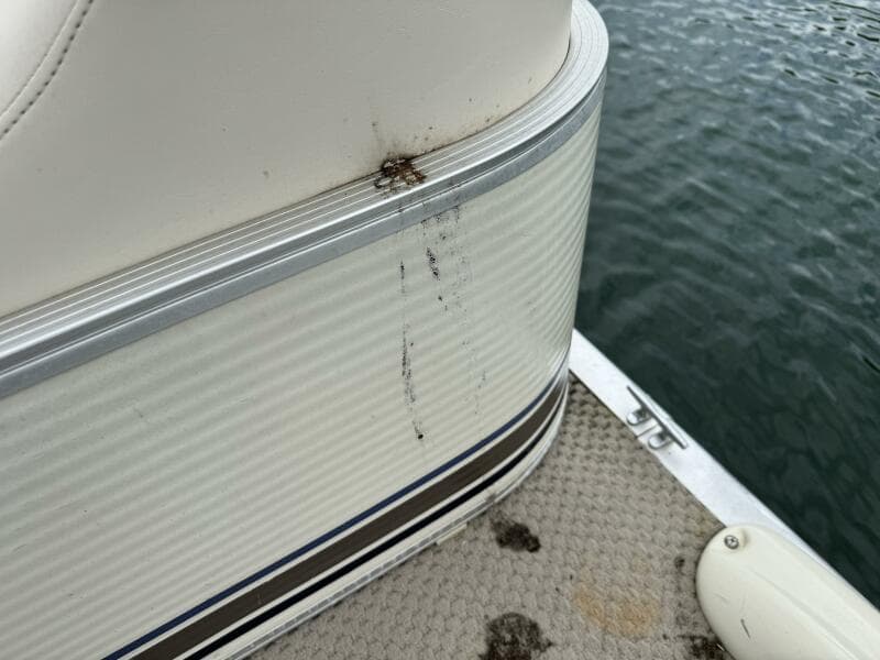 2002 Bennington 257L Pontoon Boat