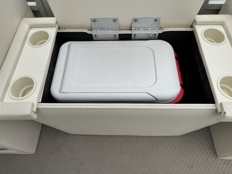 2002 Bennington 257L Pontoon Boat