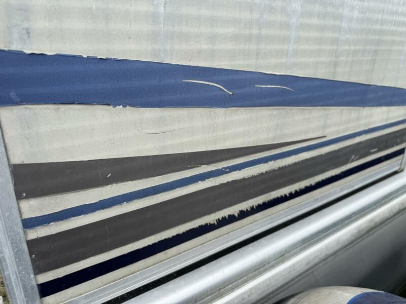 2002 Bennington 257L Pontoon Boat