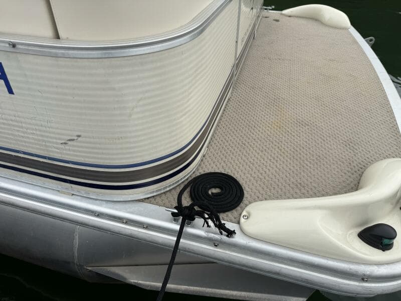 2002 Bennington 257L Pontoon Boat