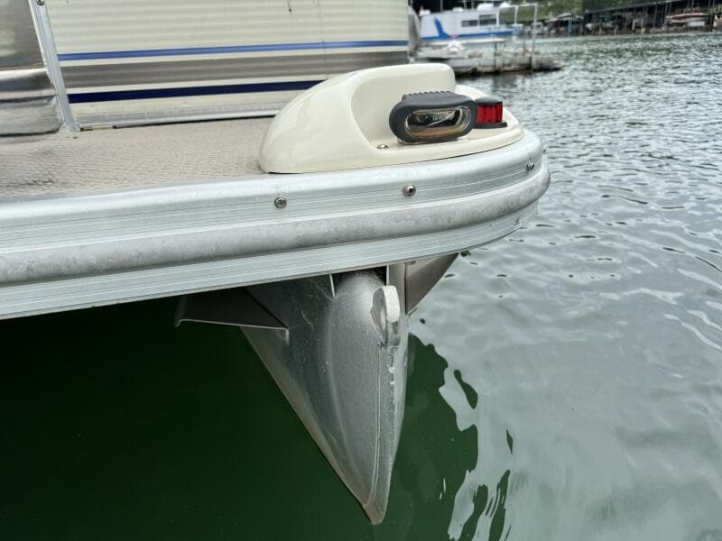 2002 Bennington 257L Pontoon Boat
