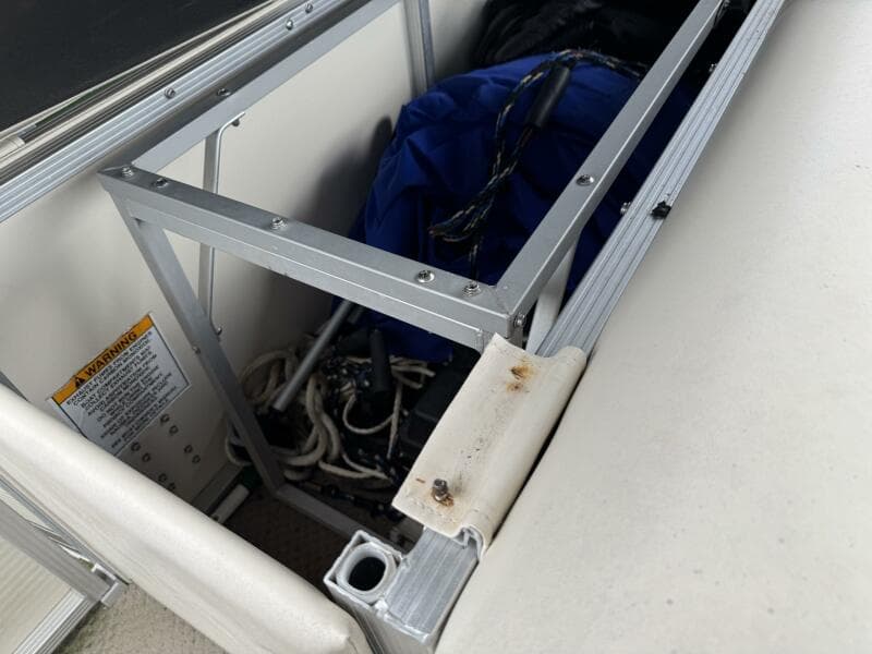 2002 Bennington 257L Pontoon Boat