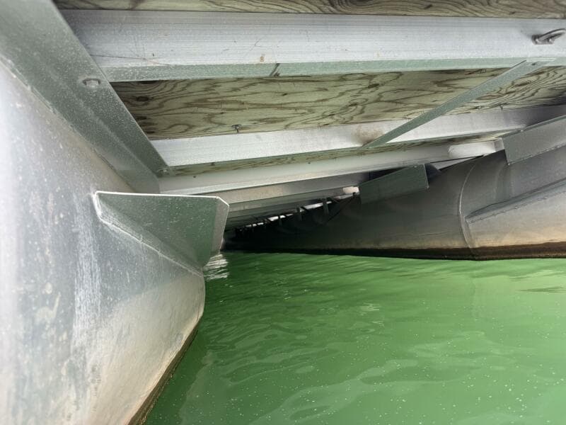 2002 Bennington 257L Pontoon Boat