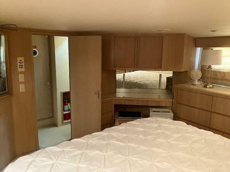 1996 Hatteras Sport Deck