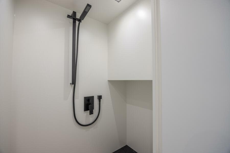 2023 Vanquish Yachts VQ58