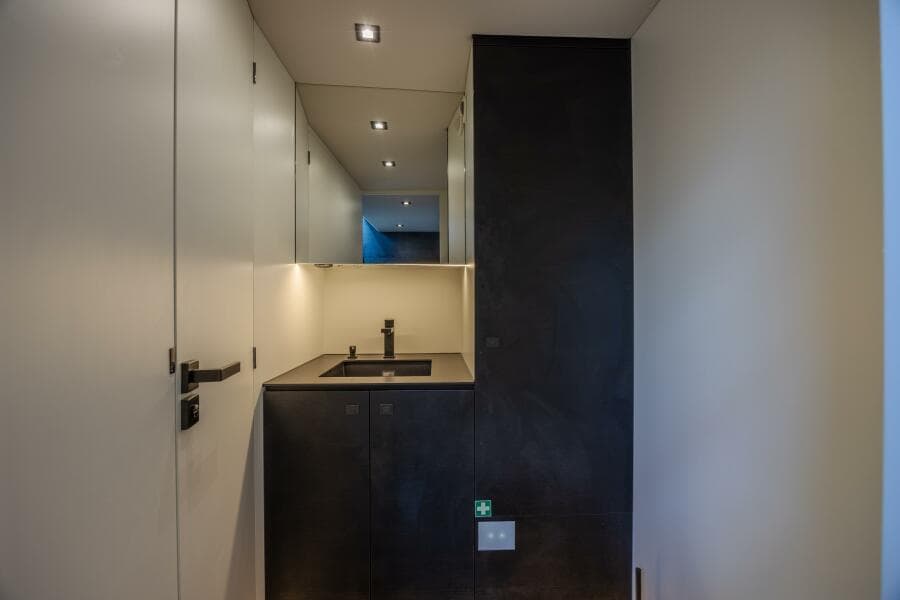 2023 Vanquish Yachts VQ58