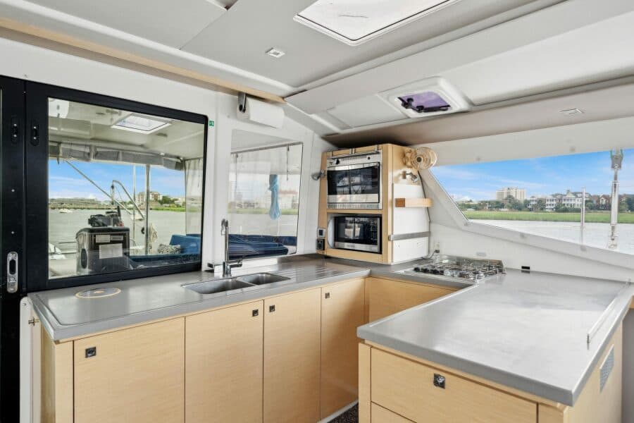 2014 Fountaine Pajot  - Photo 36