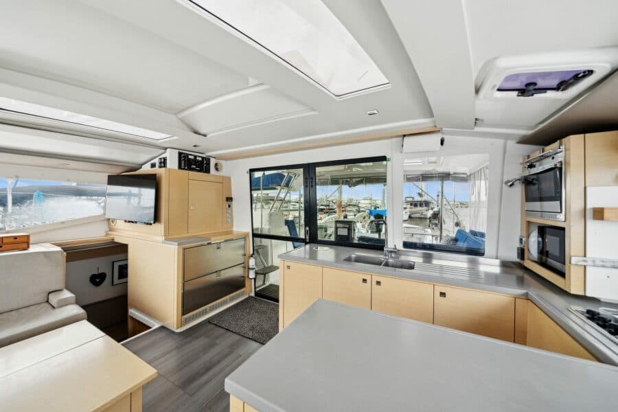 2014 Fountaine Pajot  - Photo 40