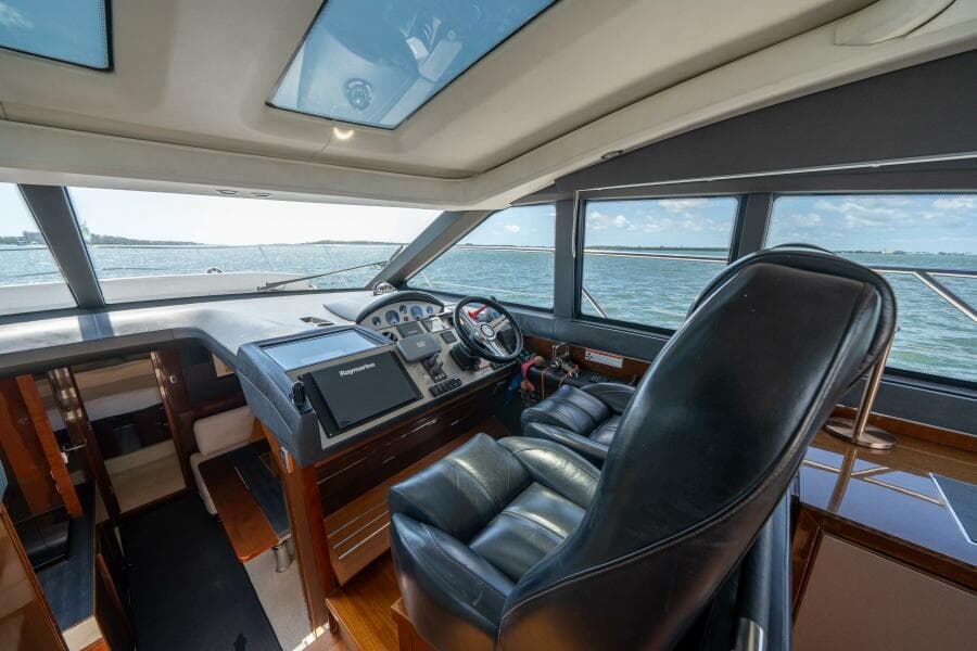 2012 Princess V52