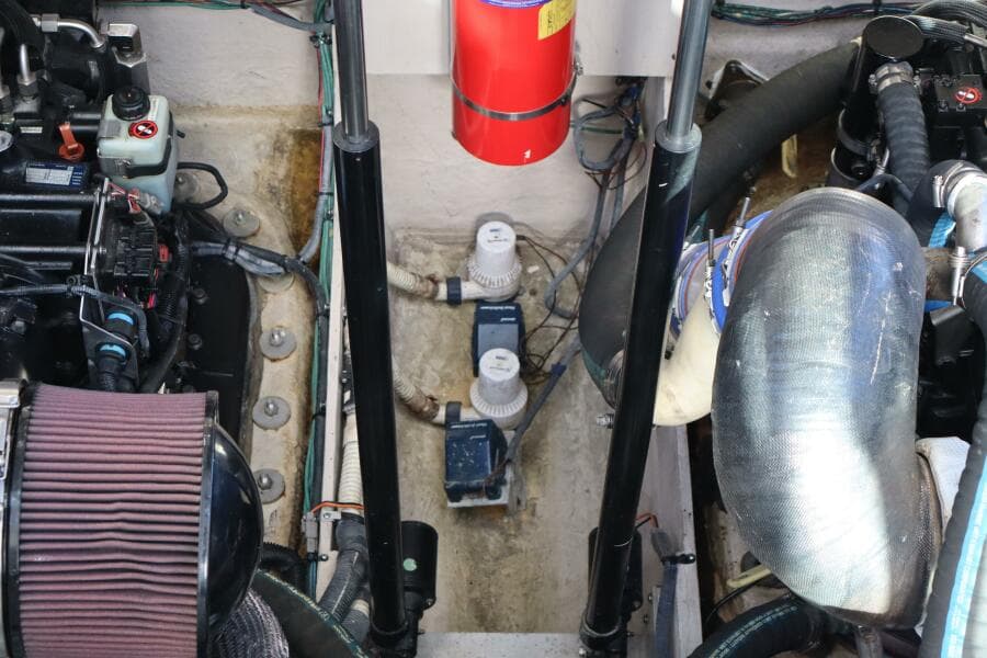 2015 Sea Ray 410 Sundancer- SOMEDAY- Engine Room